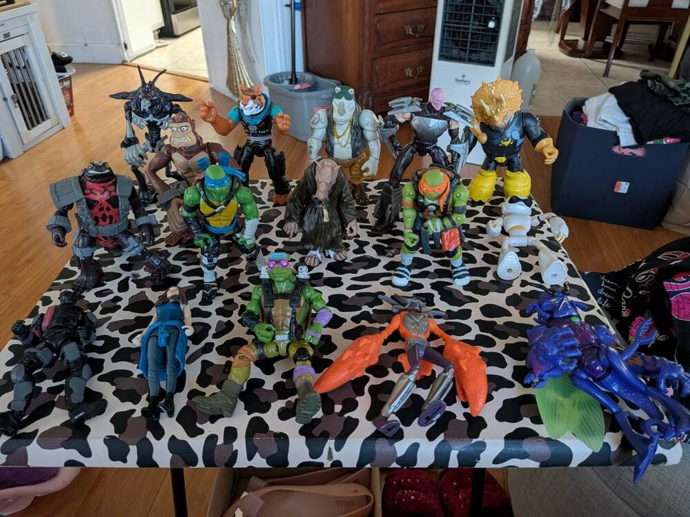 Teenage Mutant Ninja Turtles TMNT Action Figures Lot of 16 Playmates